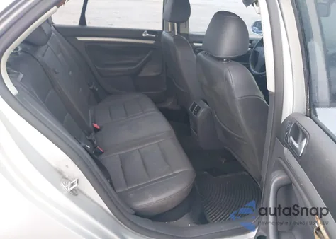 2007 Volkswagen Jetta Wolfsburg Edition z USA, uszkodzony, nr VIN 3VWEF71K97M157575